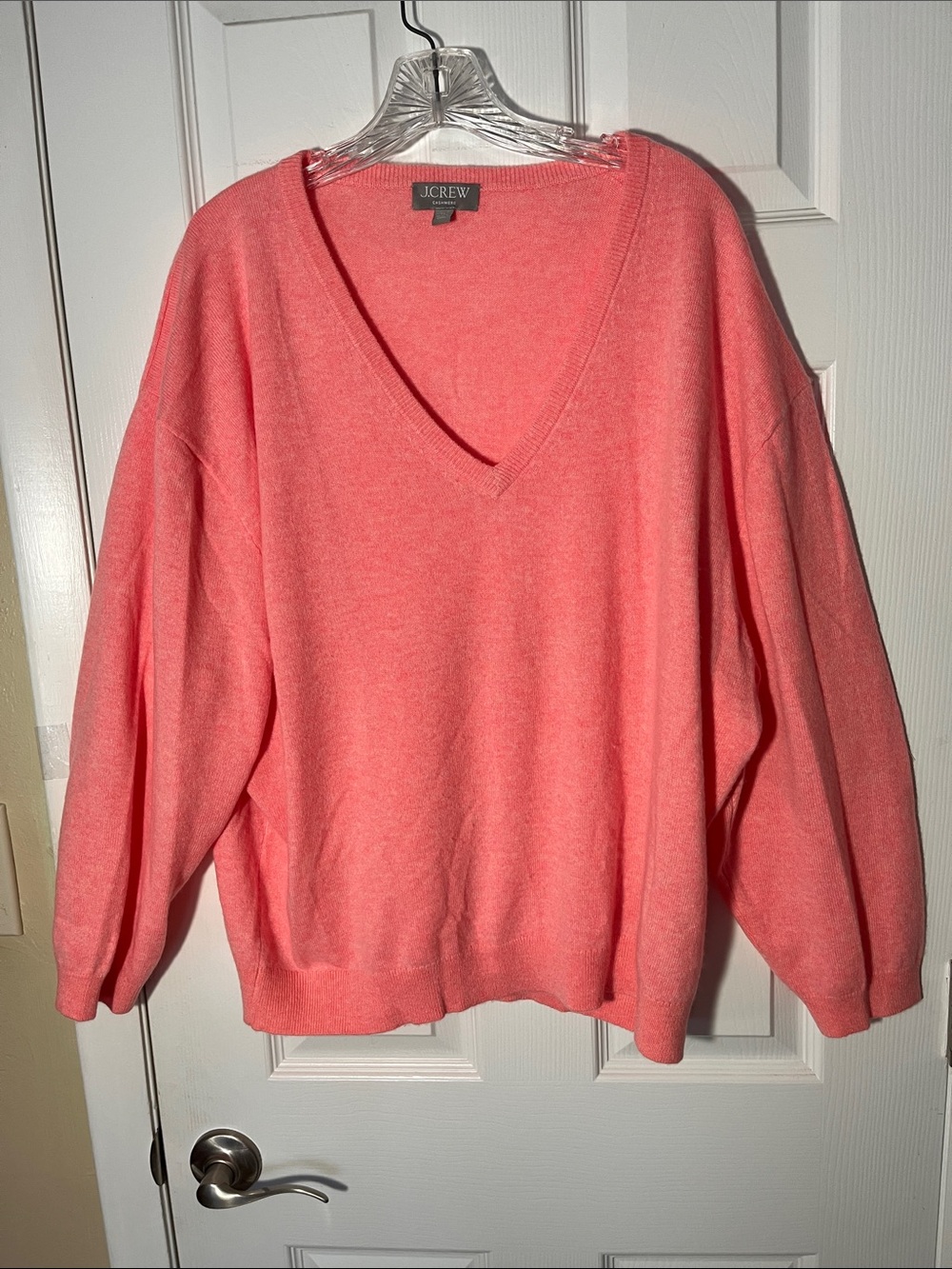 J. Crew 100% cashmere V-Neck Sweater coral peony color long sleeve Size XL
